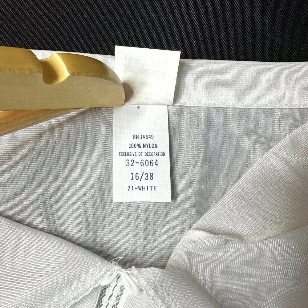Vintage NWT Montgomery Ward white adjustable length satin slip, Size 16 - Picture 4 of 7